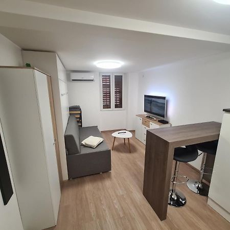 Apartma Sasko Appartamento Izola Esterno foto