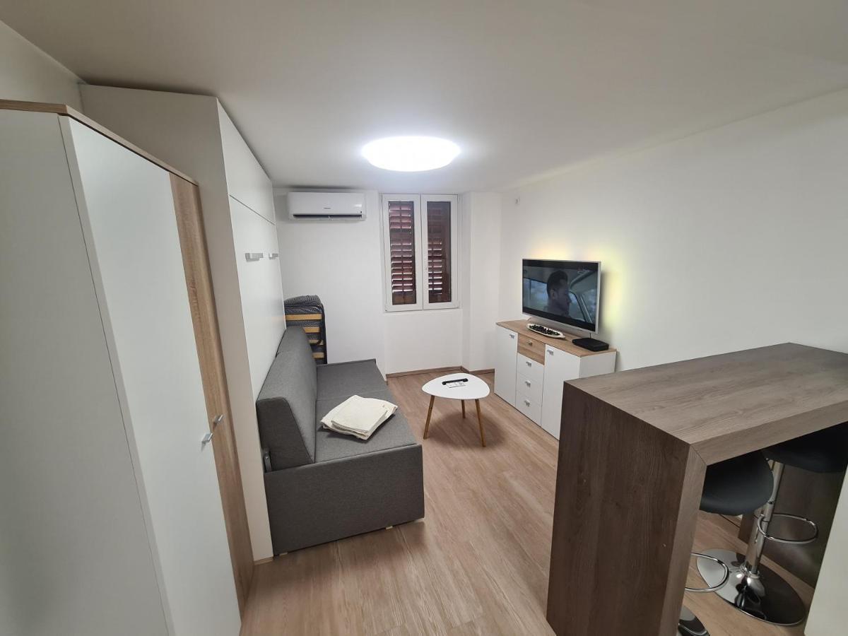 Apartma Sasko Appartamento Izola Esterno foto